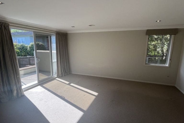 Photo of property in 71 Winara Avenue, Waikanae, 5036