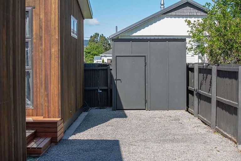 Photo of property in 12b Bass Street, Woolston, Christchurch, 8062