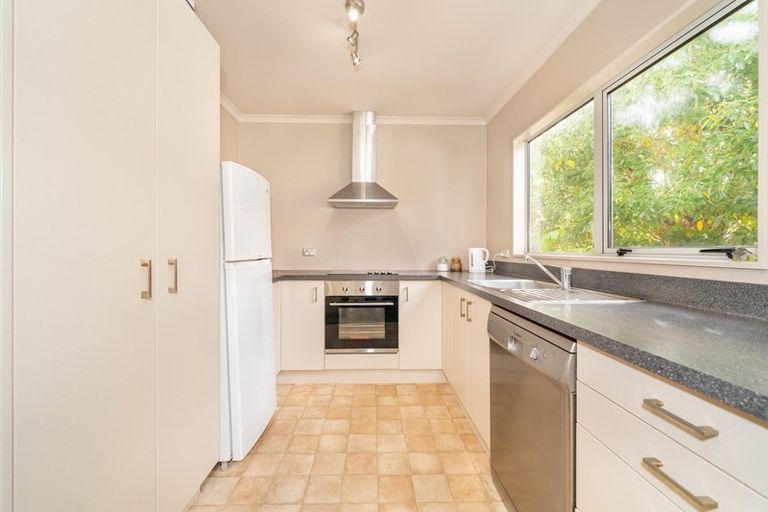 Photo of property in 32a Aniseed Grove, Timberlea, Upper Hutt, 5018
