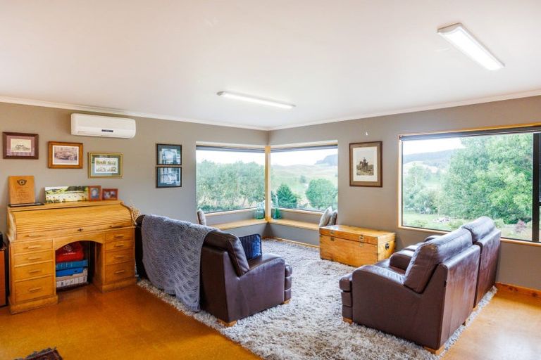Photo of property in 322 Finnis Road, Pohangina, Feilding, 4775