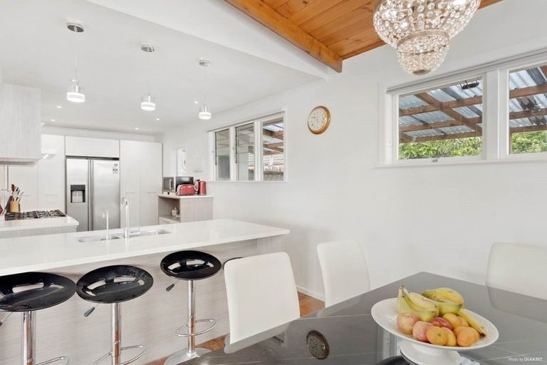 Photo of property in 287 Te Atatu Road, Te Atatu South, Auckland, 0610