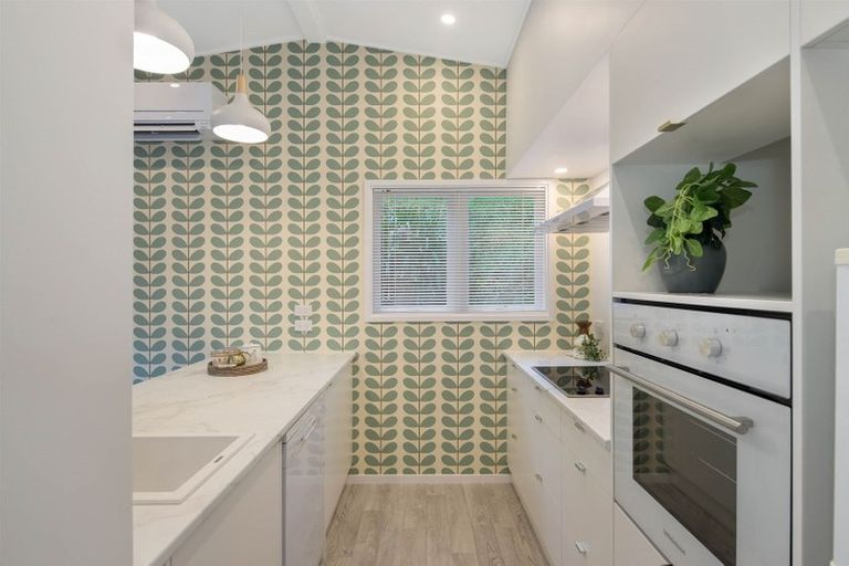 Photo of property in 5b Karachi Crescent, Khandallah, Wellington, 6035