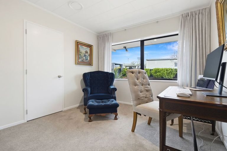 Photo of property in 15 Carter Drive, Pomare, Rotorua, 3015
