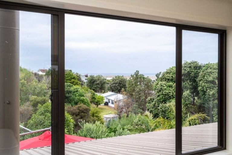 Photo of property in 8 Taranui Place, Mangawhai Heads, Mangawhai, 0505