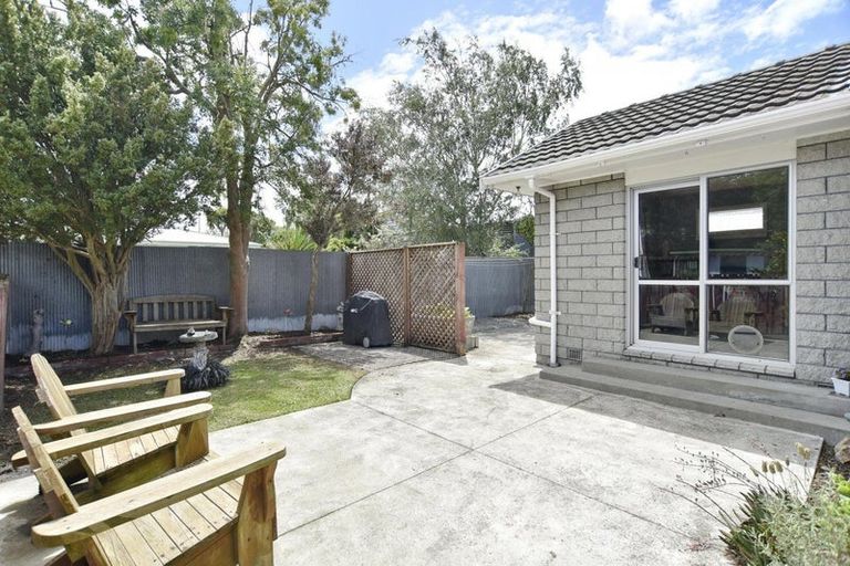 Photo of property in 6 Coates Place, Rangiora, 7400