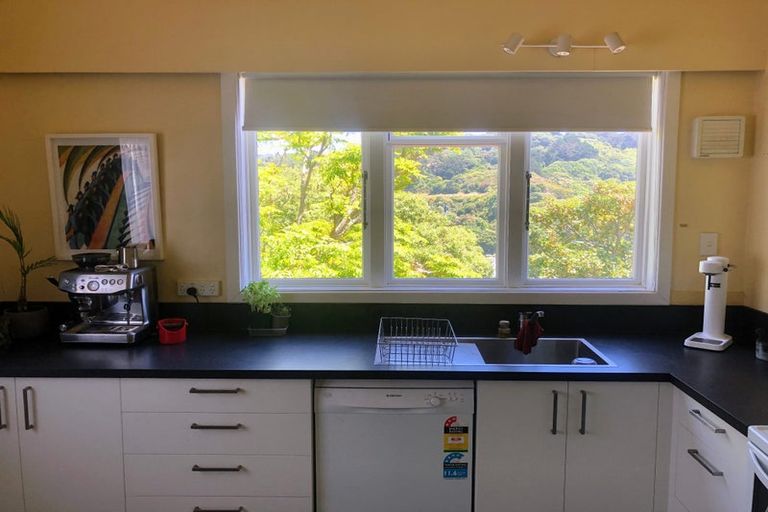 Photo of property in 28 Overtoun Terrace, Hataitai, Wellington, 6021