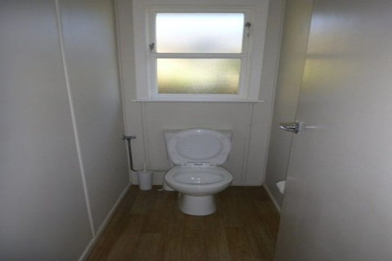 Photo of property in 1 Balmain Street, Newlands, Wellington, 6037