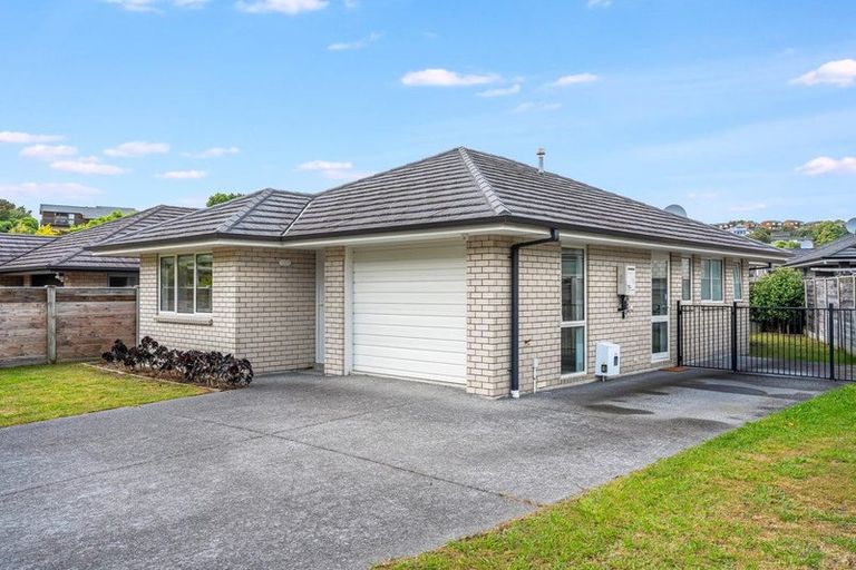 Photo of property in 5 Mooring Close, Whitby, Porirua, 5024