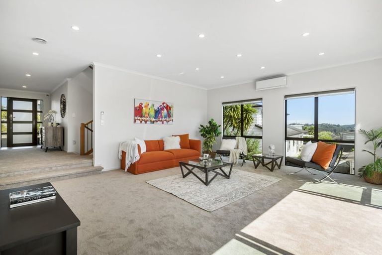 Photo of property in 74 Oakway Drive, Schnapper Rock, Auckland, 0632