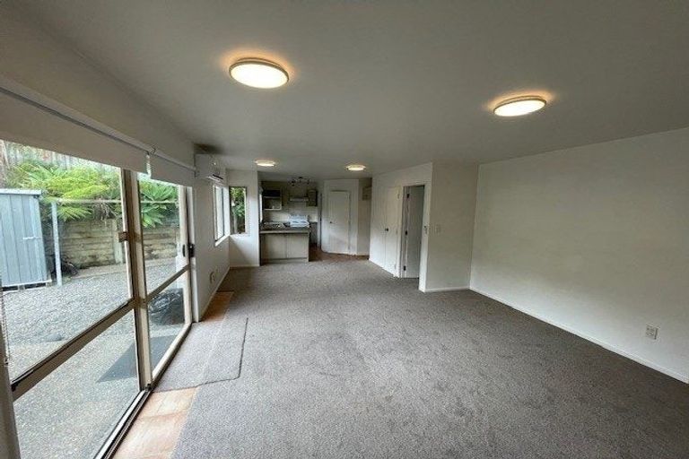 Photo of property in 49 Bronzewing Terrace, Unsworth Heights, Auckland, 0632