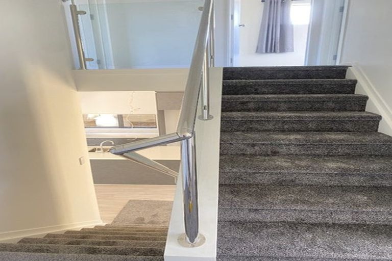 Photo of property in 50c Barbados Drive, Unsworth Heights, Auckland, 0632