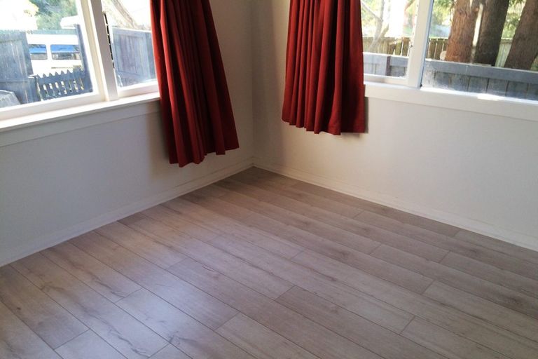 Photo of property in 60 Clayburn Road, Glen Eden, Auckland, 0602