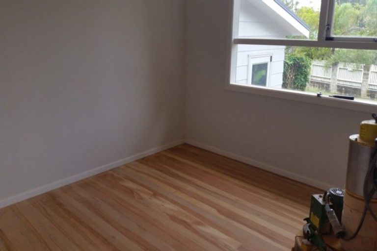 Photo of property in 1/22 Woodstock Road, Forrest Hill, Auckland, 0620