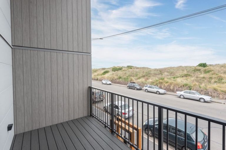 Photo of property in 9/180 Marine Parade, New Brighton, Christchurch, 8083