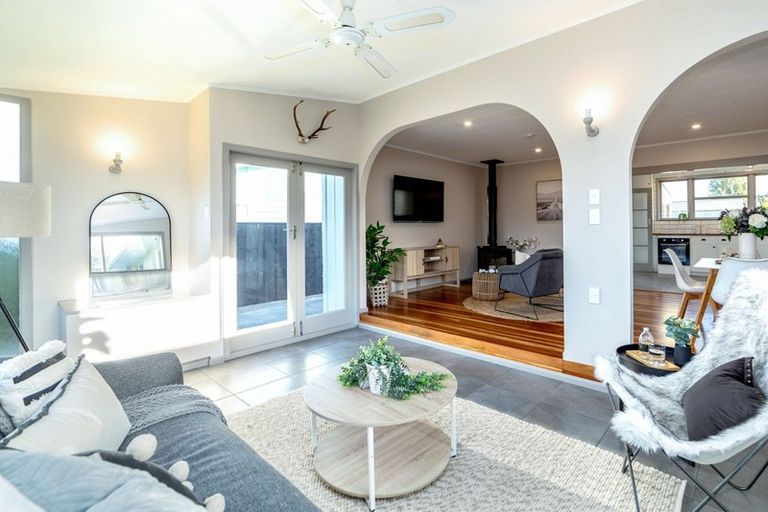 Photo of property in 64 Brandon Street, Featherston, 5710