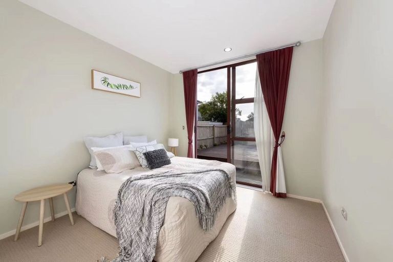 Photo of property in 13 Heidi Crescent, Flat Bush, Auckland, 2016
