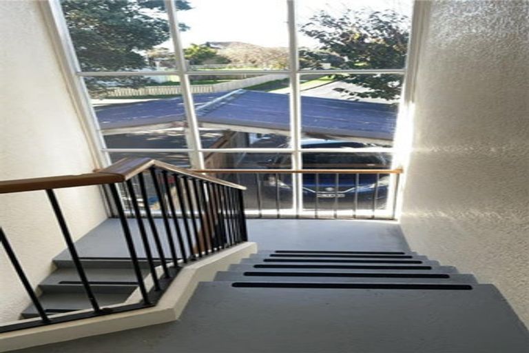 Photo of property in 19 Cook Street, Marfell, New Plymouth, 4310