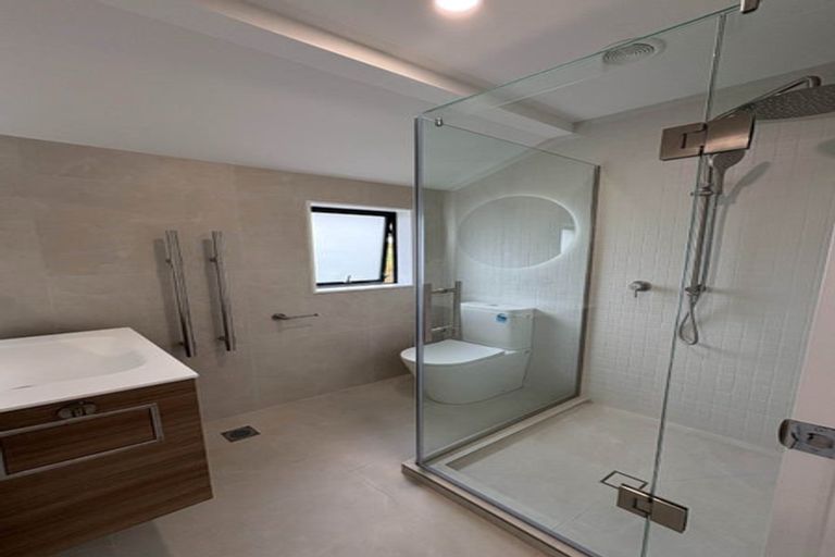 Photo of property in 41 Shortt Avenue, Mangere Bridge, Auckland, 2022