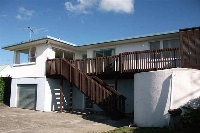 Photo of property in 17 Rakino Avenue, Manly, Whangaparaoa, 0930