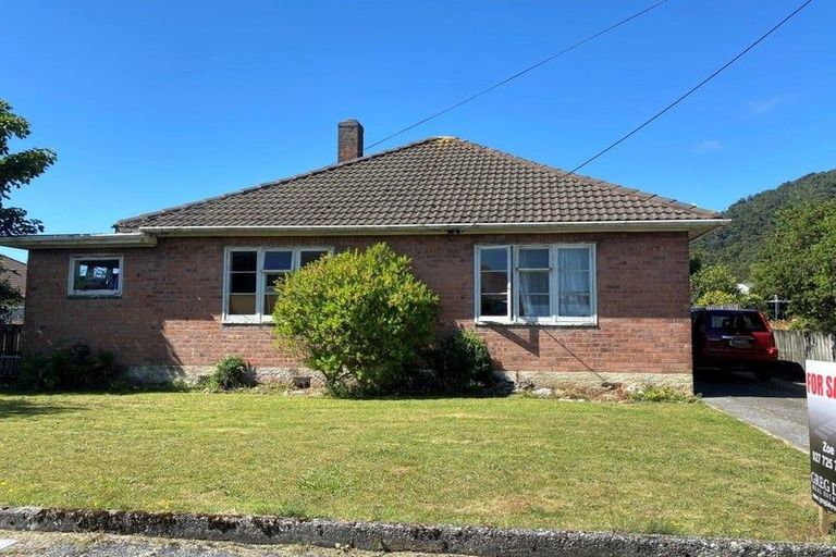 Photo of property in 5 Kerr Avenue, Cobden, Greymouth, 7802