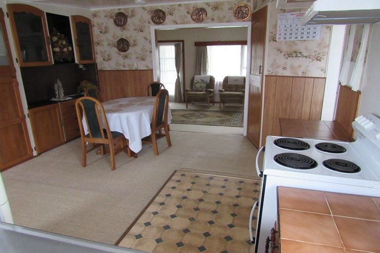 Photo of property in 49 Ngatai Street, Manaia, 4612