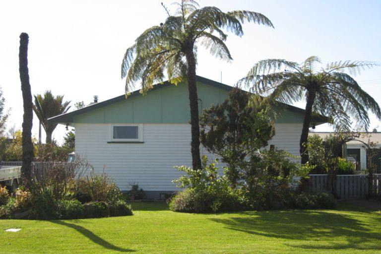 Photo of property in 11 Rimu Street, Edgecumbe, 3120