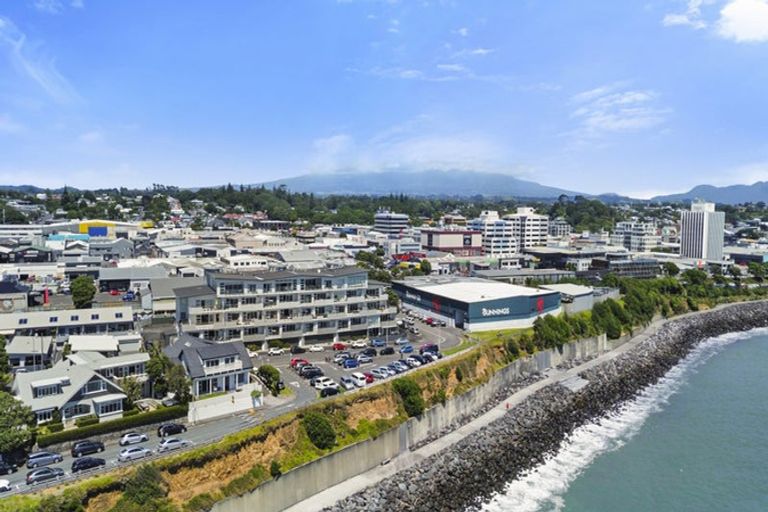 Photo of property in Quarterdeck, 6/4 Buller Street, New Plymouth, 4310