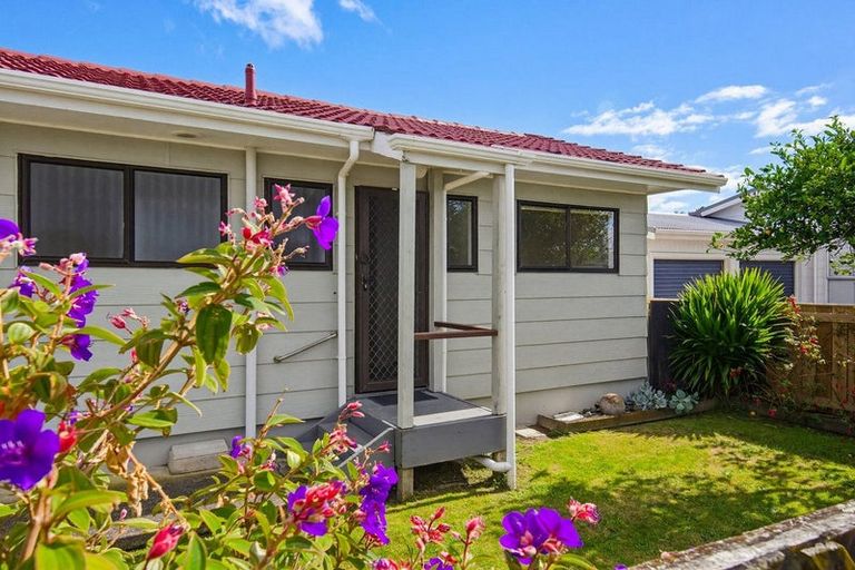 Photo of property in 4 Sharda Grove, Paraparaumu Beach, Paraparaumu, 5032