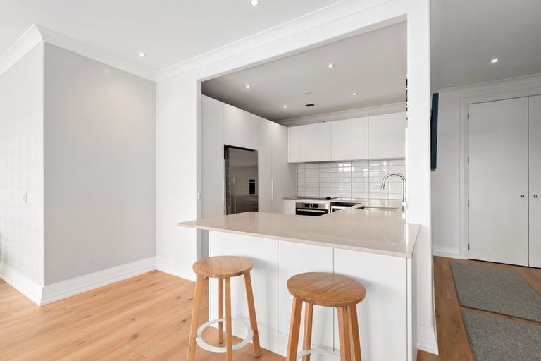 Photo of property in Kelvin House, 8a/16 The Terrace, Wellington Central, Wellington, 6011
