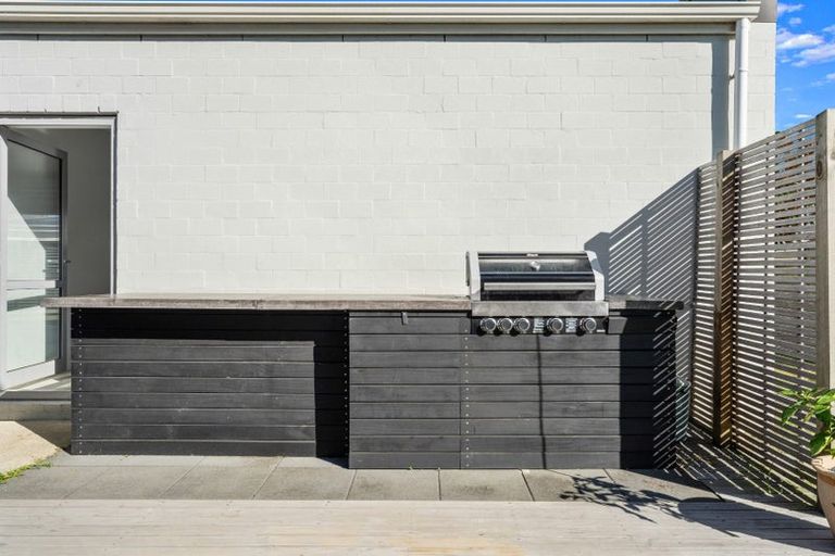 Photo of property in 31 Aviation Street, Takanini, 2112