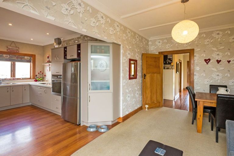 Photo of property in 6 Karaka Street, Hokowhitu, Palmerston North, 4410
