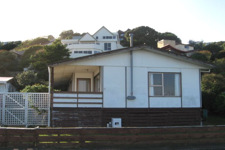 Photo of property in 39 Moana Road, Plimmerton, Porirua, 5026