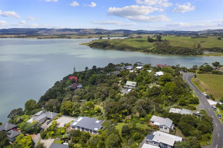 Photo of property in 92 Greenslade Road, Raglan, 3295