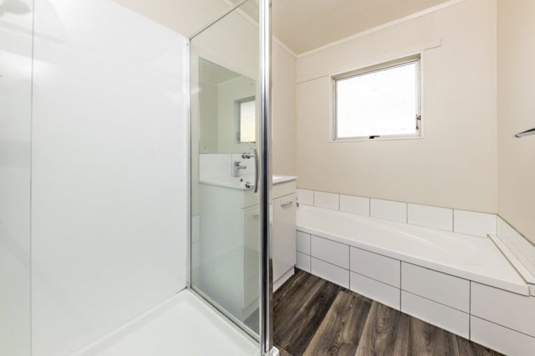 Photo of property in 55 Moncrieff Avenue, Clendon Park, Auckland, 2103