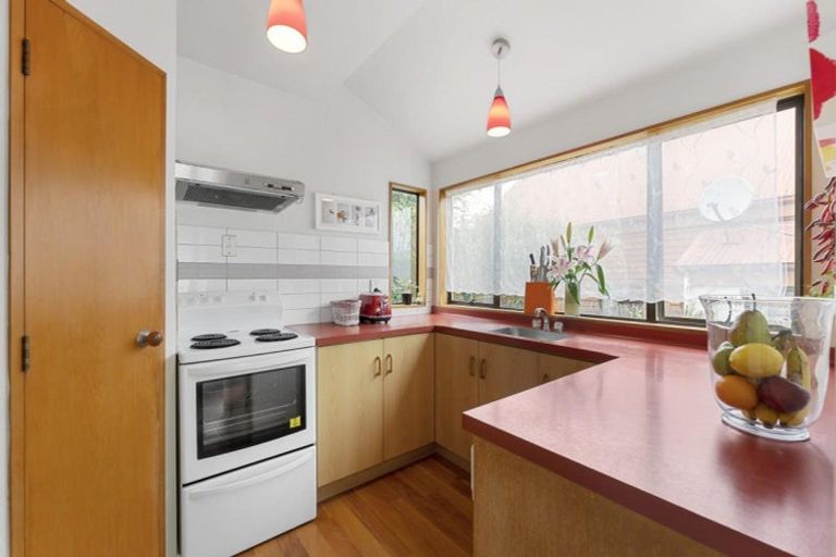 Photo of property in 25c Williams Street, Sunshine Bay, Queenstown, 9300