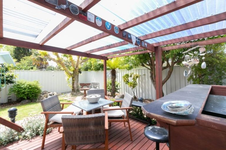 Photo of property in 17 Totara Street, Taradale, Napier, 4112