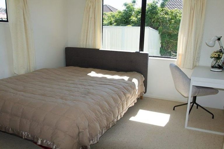 Photo of property in 2/11 Bauchop Road, Waterloo, Lower Hutt, 5011