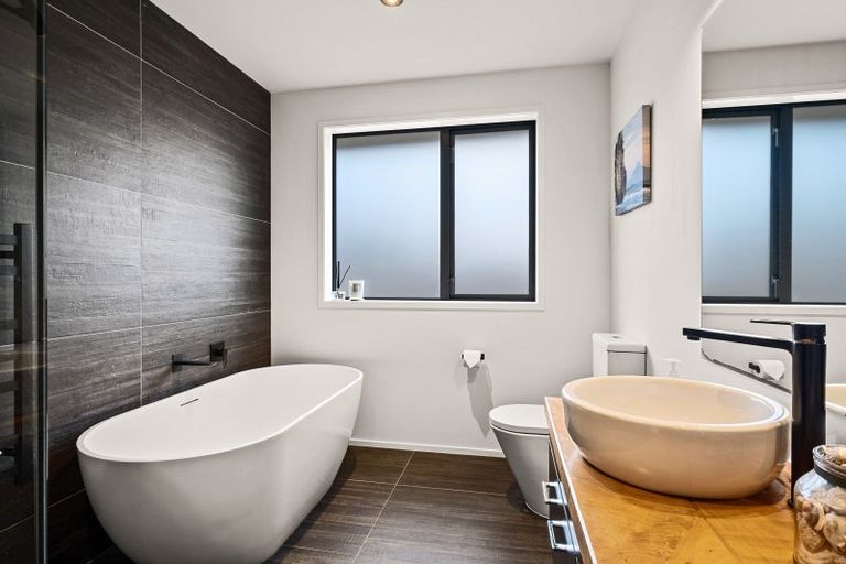 Photo of property in 17 Dreaver Drive, Waitara, 4320