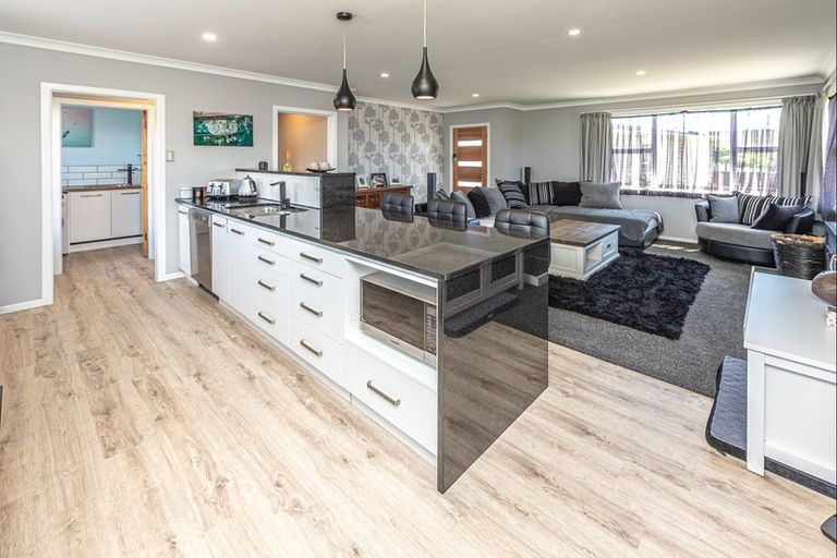 Photo of property in 12 Balmoral Crescent, Springvale, Whanganui, 4501