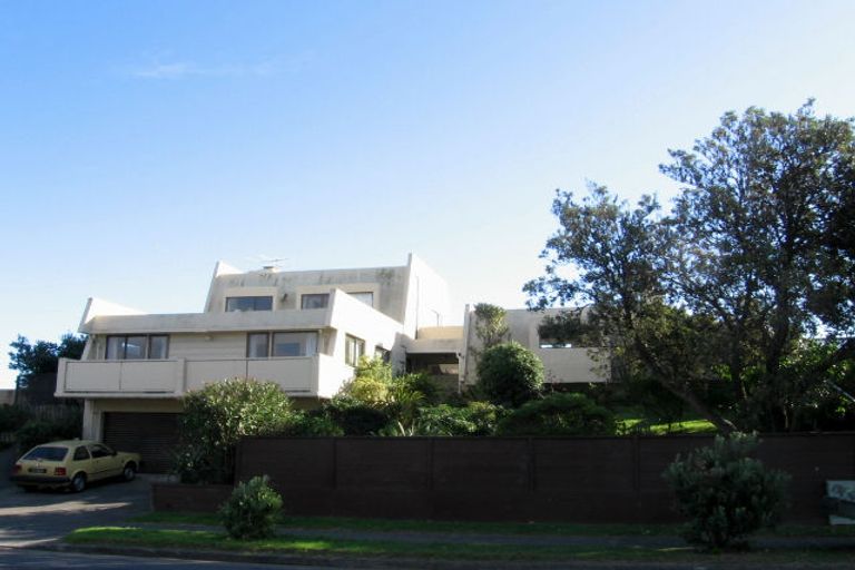 Photo of property in 107 Tutere Street, Waikanae Beach, Waikanae, 5036