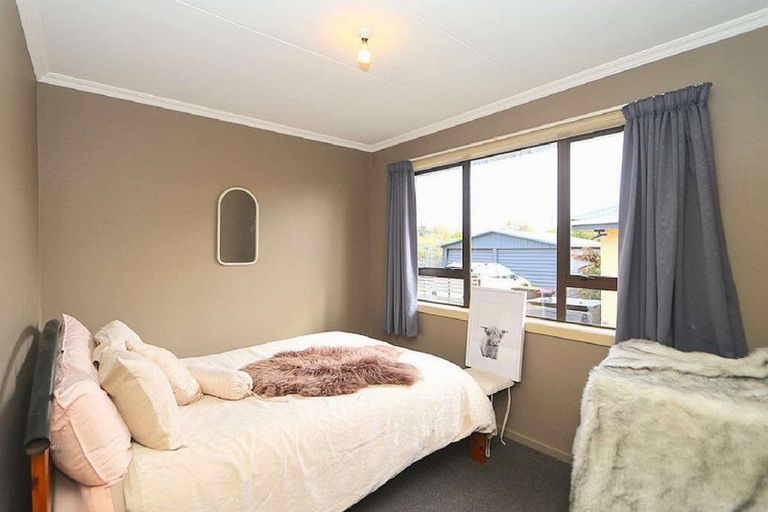 Photo of property in 33a Holloway Street, Waikiwi, Invercargill, 9810