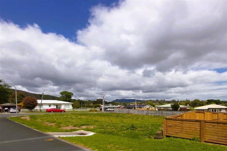 Photo of property in 1 Oranmore Crescent, Paeroa, 3600