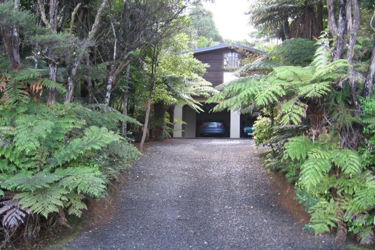 Photo of property in 18 York Road, Titirangi, Auckland, 0604
