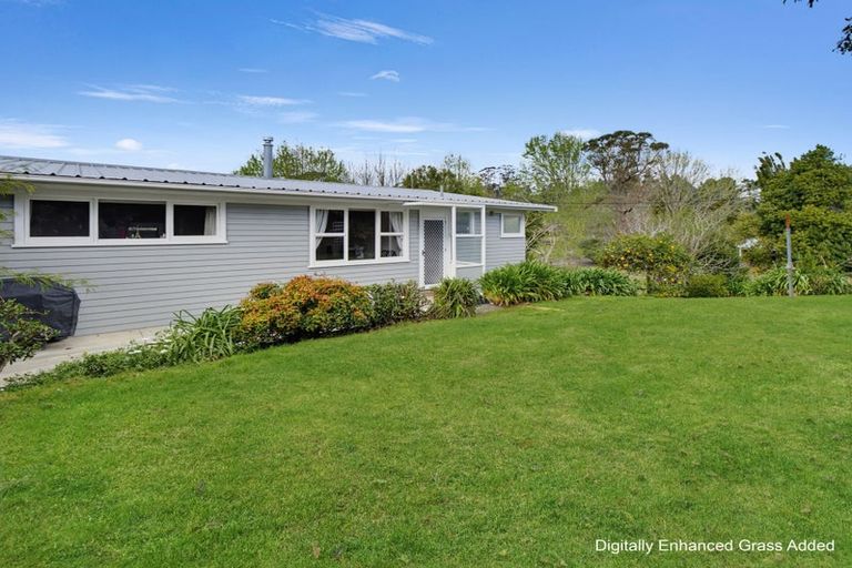 Photo of property in 24 Maungakaramea Road, Puwera, Whangarei, 0178