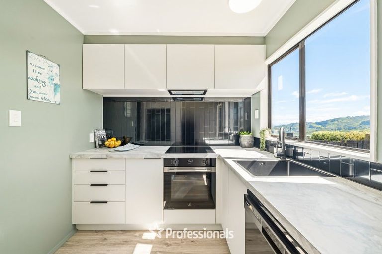 Photo of property in 25a Outram Grove, Kelson, Lower Hutt, 5010