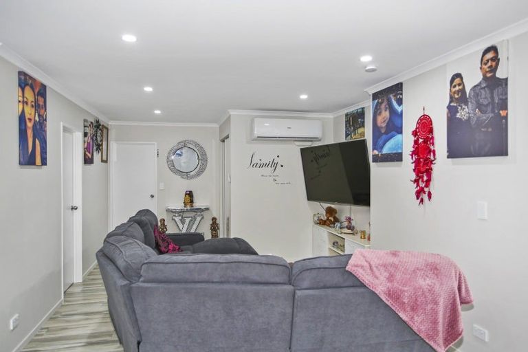 Photo of property in Oakwood Manor, 608c Massey Road, Mangere, Auckland, 2022