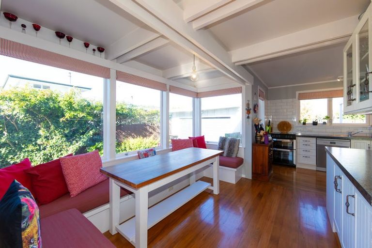 Photo of property in 10 Keirunga Road, Havelock North, 4130