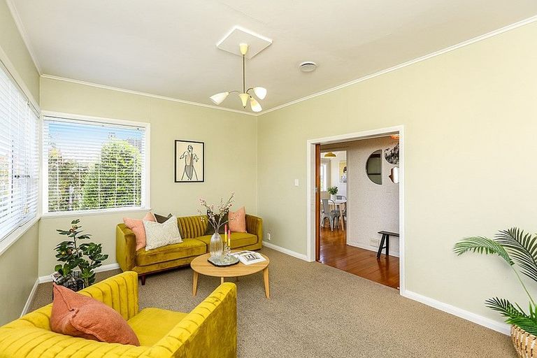 Photo of property in 79 Brooklands Road, Brooklands, New Plymouth, 4310