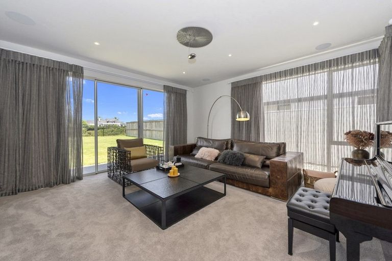 Photo of property in 33 Roy Hilton Drive, Flagstaff, Hamilton, 3210