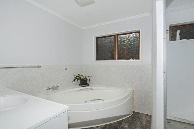 Photo of property in 62 Lord Street, Stokes Valley, Lower Hutt, 5019